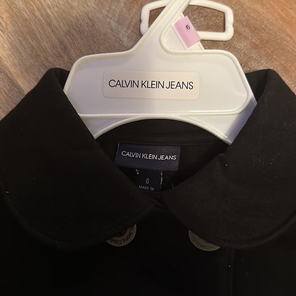 Girls Calvin Klein Black & White 2 Piece Set - Picture 3 of 6